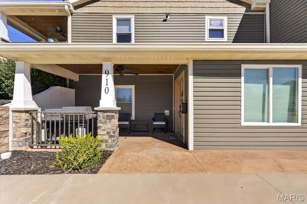 912 N Main ST, O'fallon, MO 63366