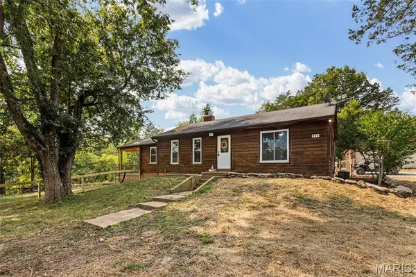 777 Canter Creek LN, Cedar Hill, MO 63016