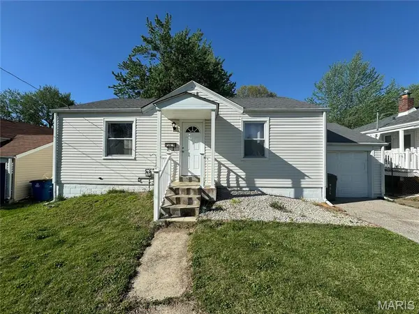10421 Niblic DR, St Louis, MO 63114