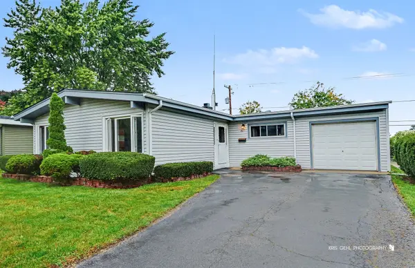 16 W Jeffery AVE, Wheeling, IL 60090