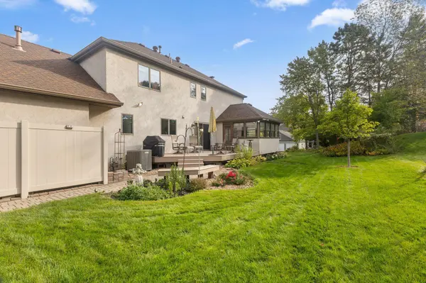 525 Sycamore CIR, Plymouth, MN 55441