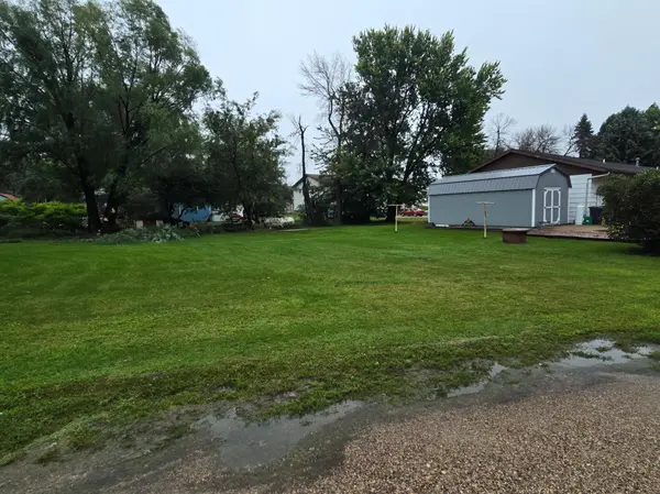 504 Circle DR, Rushmore, MN 56168