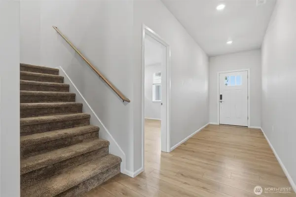3346 SW Mooring LN, Port Orchard, WA 98367