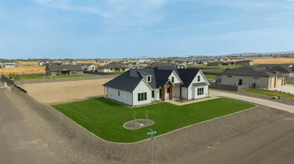 7403 Haystack Street, Kennewick, WA 99338