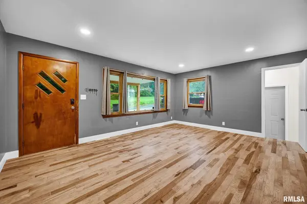 410 LANG AVE, Bartonville, IL 61607