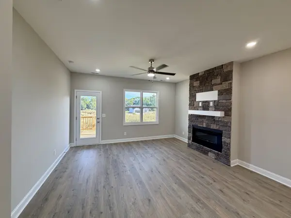 2720 Brewster Drive, Clarksville, TN 37042