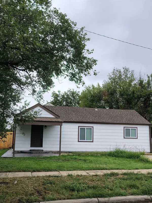 2302 E Mossman Ave, Wichita, KS 67214