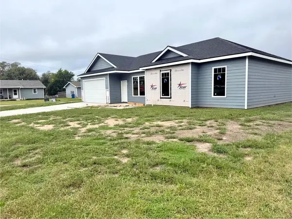 401 N Joyce St, Solomon, KS 67480