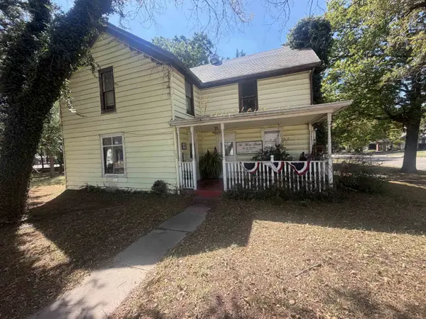 705 Manning, Winfield, KS 67156