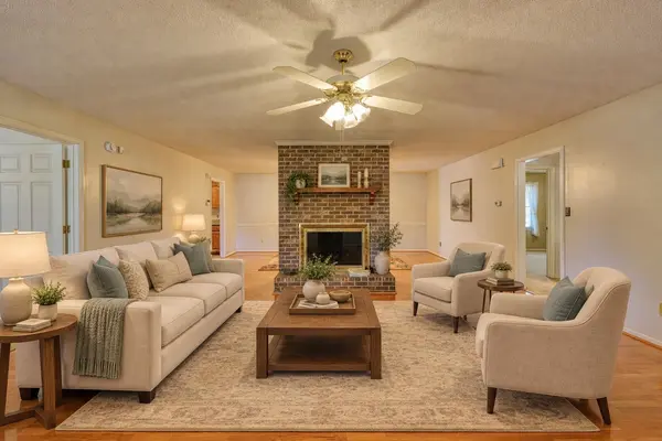 404 Cresthaven DR, Boiling Springs, SC 29316