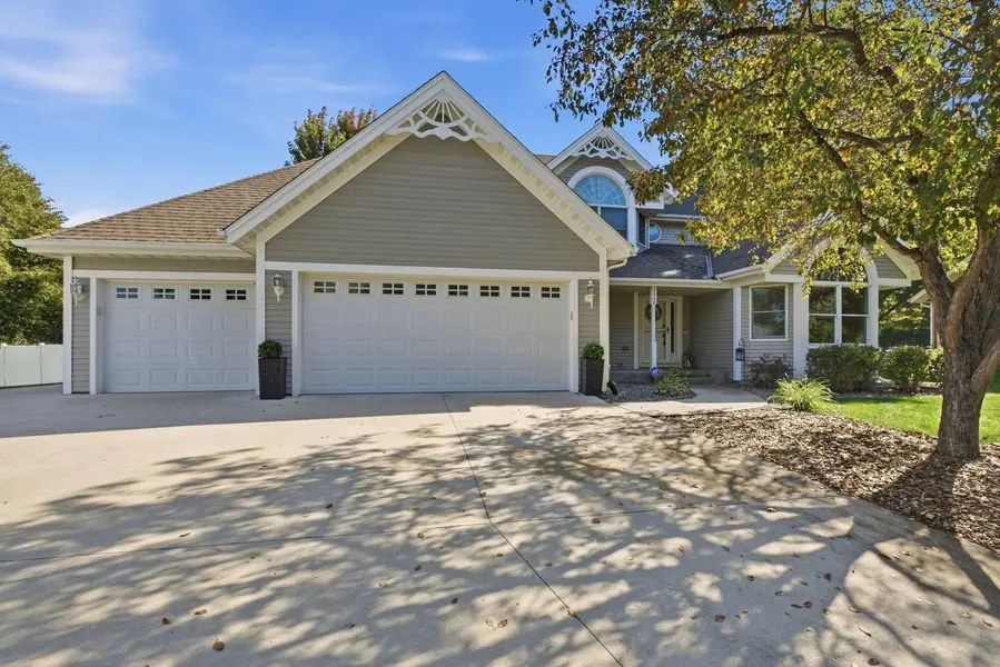 2668 Waterford CT, Saint Cloud, MN 56301