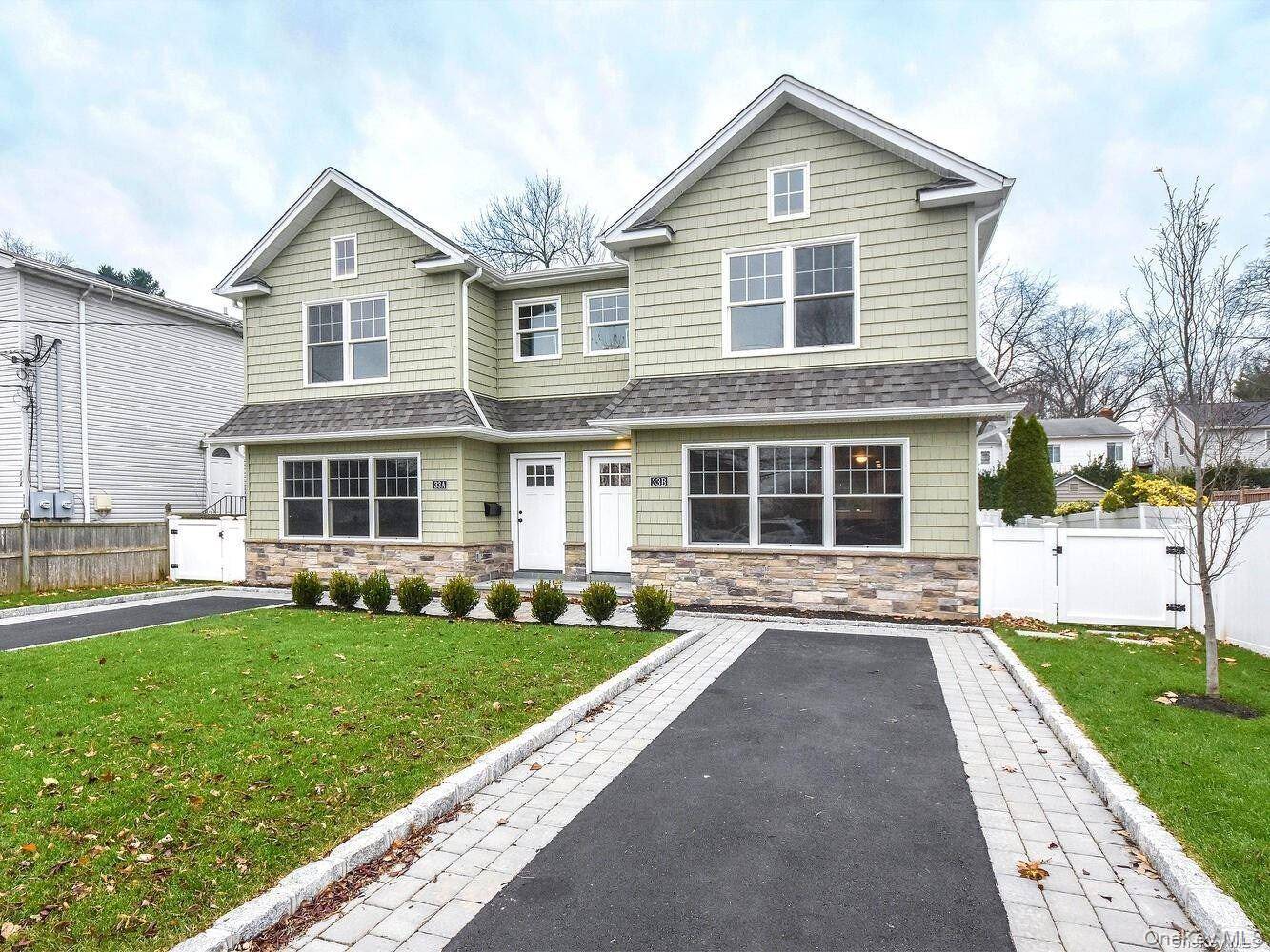 33 Marwood #B, Port Washington, NY 11050