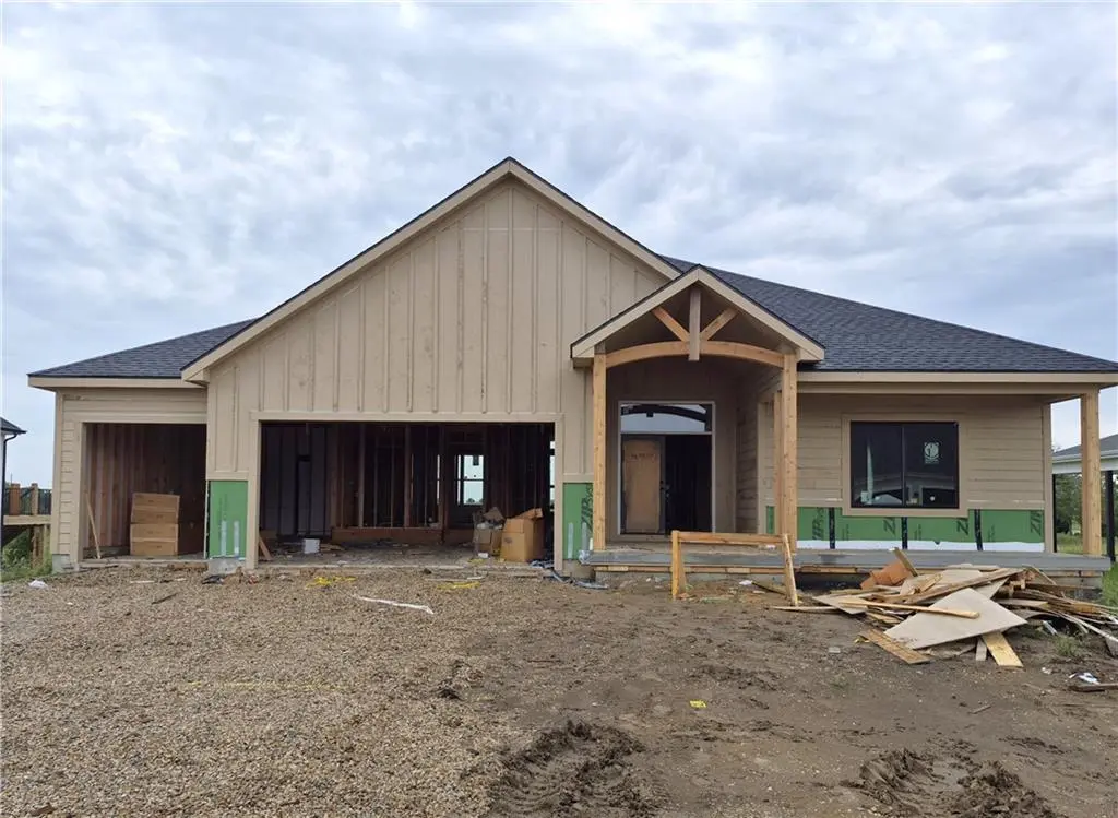 4478 Tee Box DR, Basehor, KS 66007