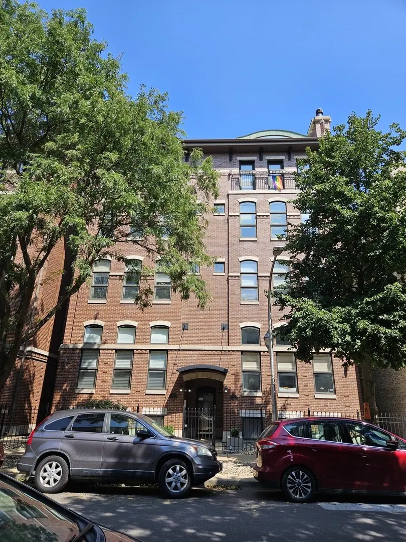 924 W Dakin ST #1, Chicago, IL 60613