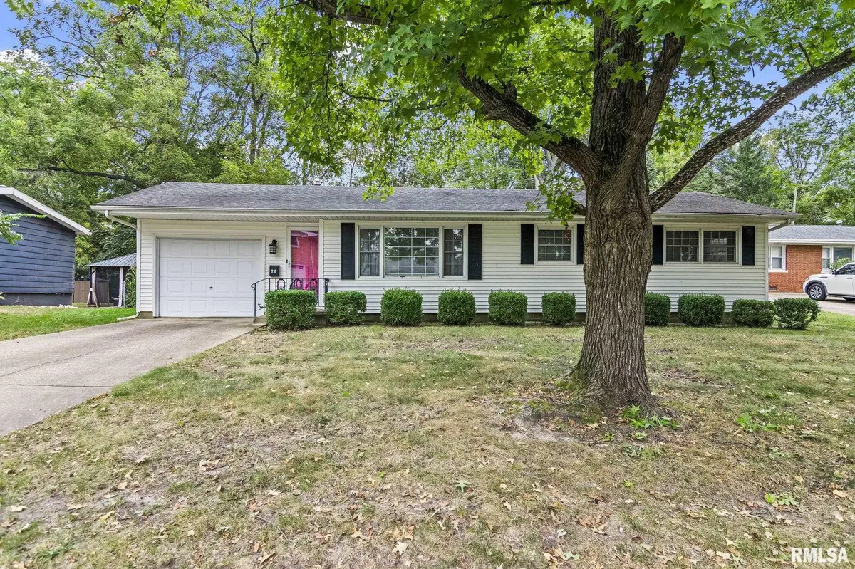 26 SUNNYSIDE DR, Springfield, IL 62702