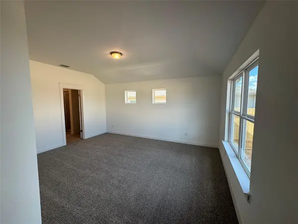 112 Quail Convey DR, Jarrell, TX 76537