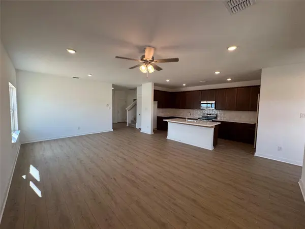 112 Quail Convey DR, Jarrell, TX 76537
