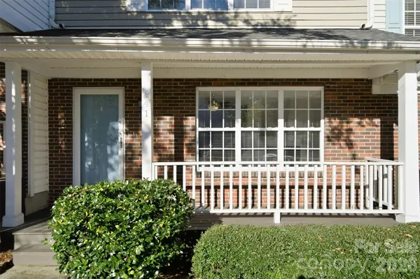 641 Mountainwater DR, Charlotte, NC 28262