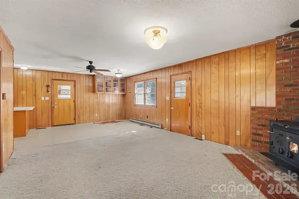 1204 Vickie LN, Matthews, NC 28104