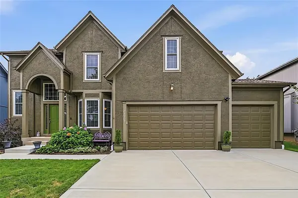 21727 W 96 ST, Lenexa, KS 66220