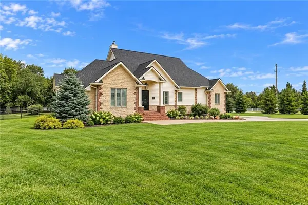 17877 Bond AVE, Overland Park, KS 66221