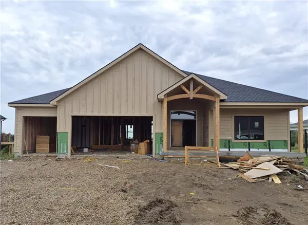 4478 Tee Box DR, Basehor, KS 66007