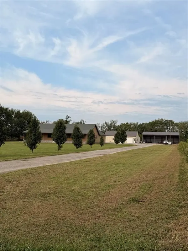 123 N 3 HWY, Girard, KS 66743