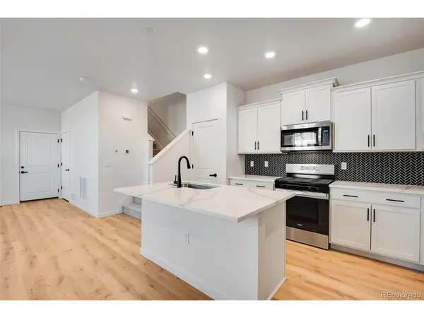 22352 E 7th, Aurora, CO 80018