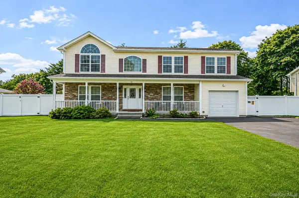 12 Nostrand AVE, Brentwood, NY 11717