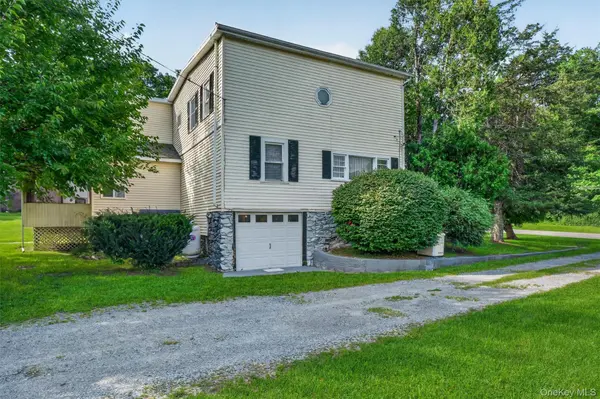 295 Baxtertown RD, Fishkill, NY 12524