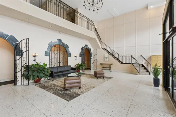 370 W Broadway #2A, Long Beach, NY 11561