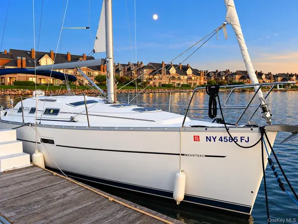 80 Half Moon Bay Marina DR #E-15, Croton-on-hudson, NY 10520