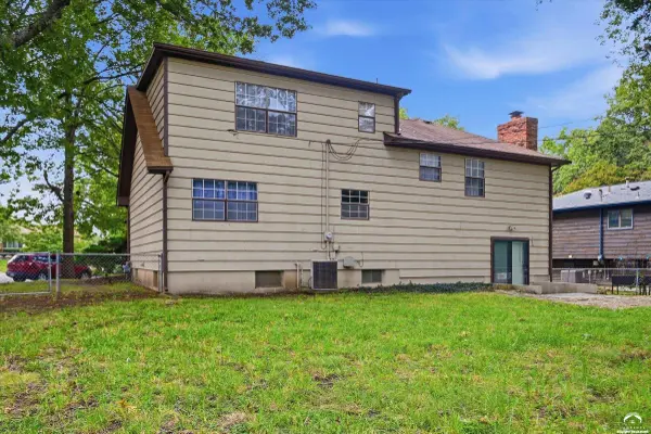 3418 W 10th TER, Lawrence, KS 66049
