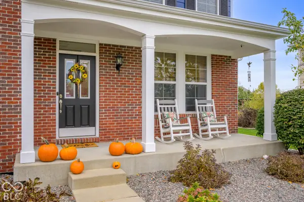 5810 Cherokee DR, Bargersville, IN 46106
