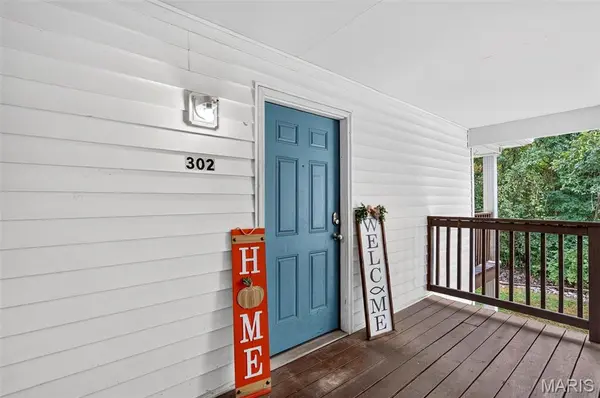 10 Eagle Rock CV #302, Valley Park, MO 63088