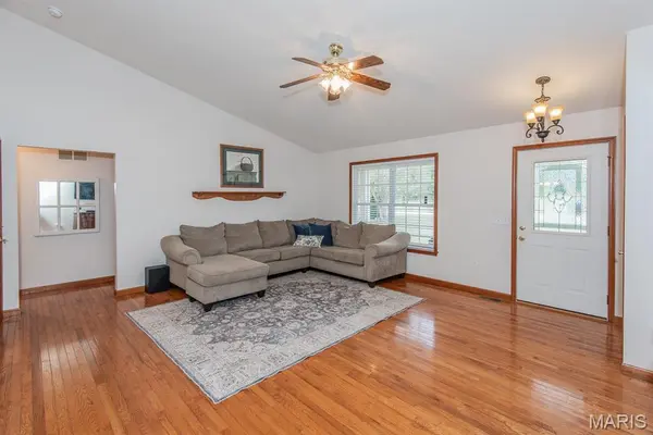 35 Chinkapin CT, Troy, MO 63379