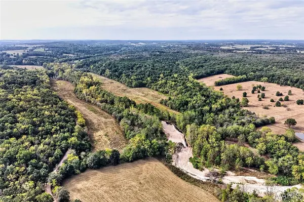 65.2 +/- AC Tavern Creek RD, Iberia, MO 65486