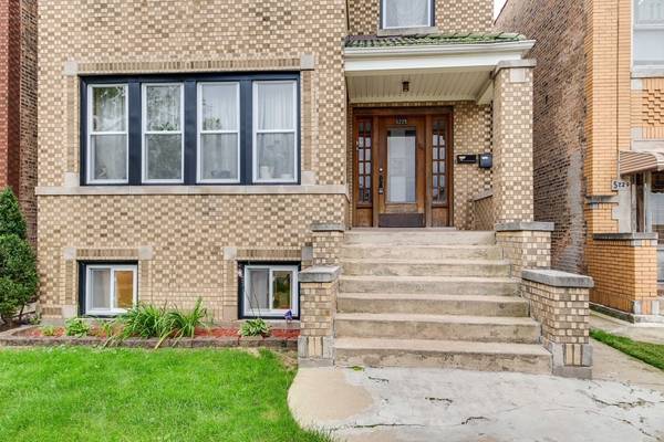 5225 W Melrose ST #1-R, Chicago, IL 60641