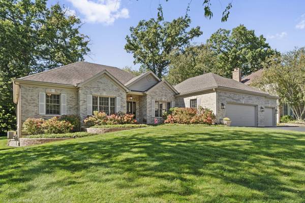 3401 Thunderbird LN, Crystal Lake, IL 60012
