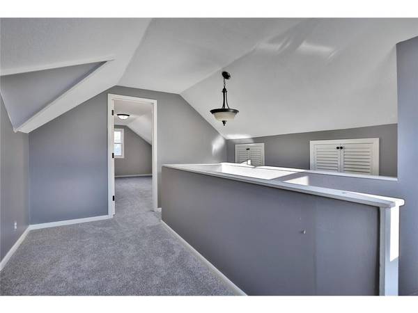 63 Iowa AVE W, Saint Paul, MN 55117