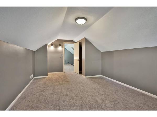 63 Iowa AVE W, Saint Paul, MN 55117
