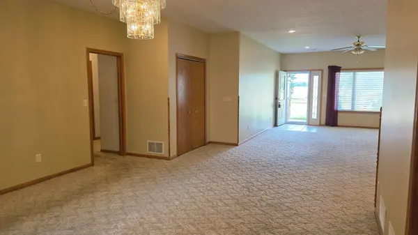 1106 Devito ST #6, Marshall, MN 56258