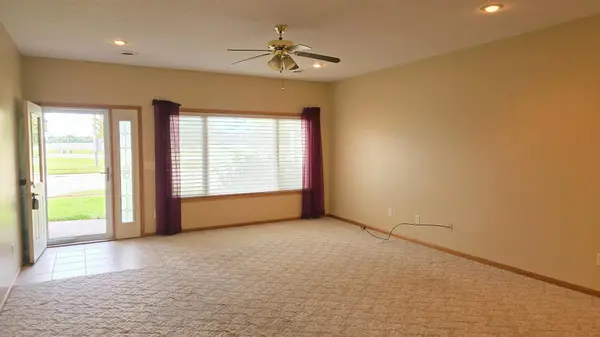 1106 Devito ST #6, Marshall, MN 56258