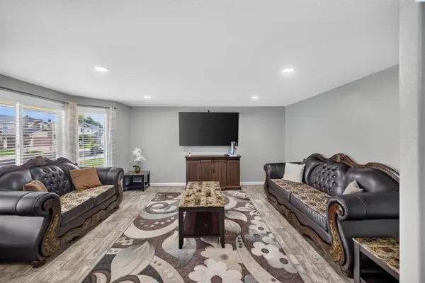 1605 S 14, Sunnyside, WA 98944