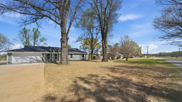 1254 BURNETT LN, Covington, TN 38019