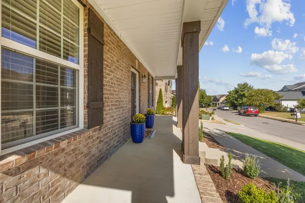 2013 Devonwood Ln, Thompsons Station, TN 37179