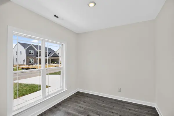 5023 Salient Dr, Spring Hill, TN 37174