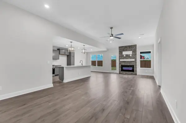 406 Galway Dr, Clarksville, TN 37042