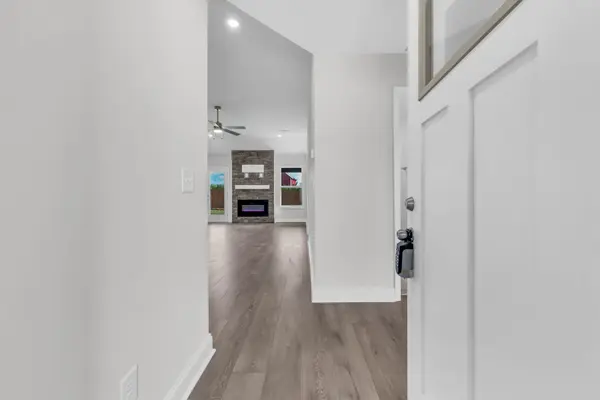 406 Galway Dr, Clarksville, TN 37042