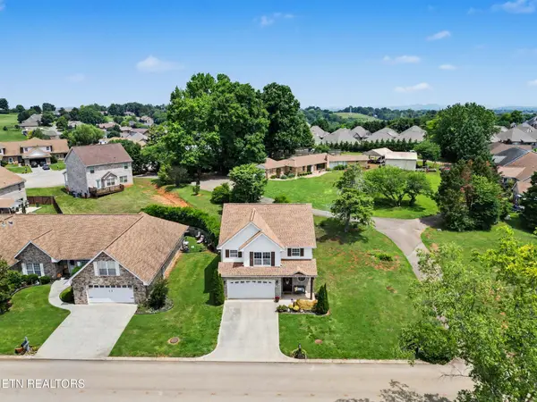 245 Royal Oaks Drive, Maryville, TN 37801